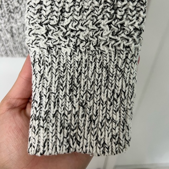 Roots knit sweater - Picture 3 of 9